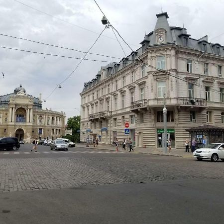 Apartmens Near Opera House Apartamento Odesa Exterior foto