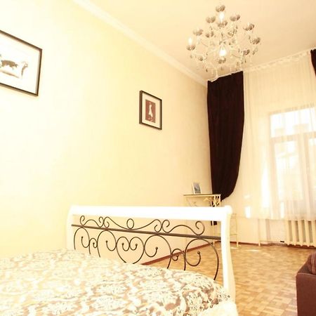 Apartmens Near Opera House Apartamento Odesa Exterior foto