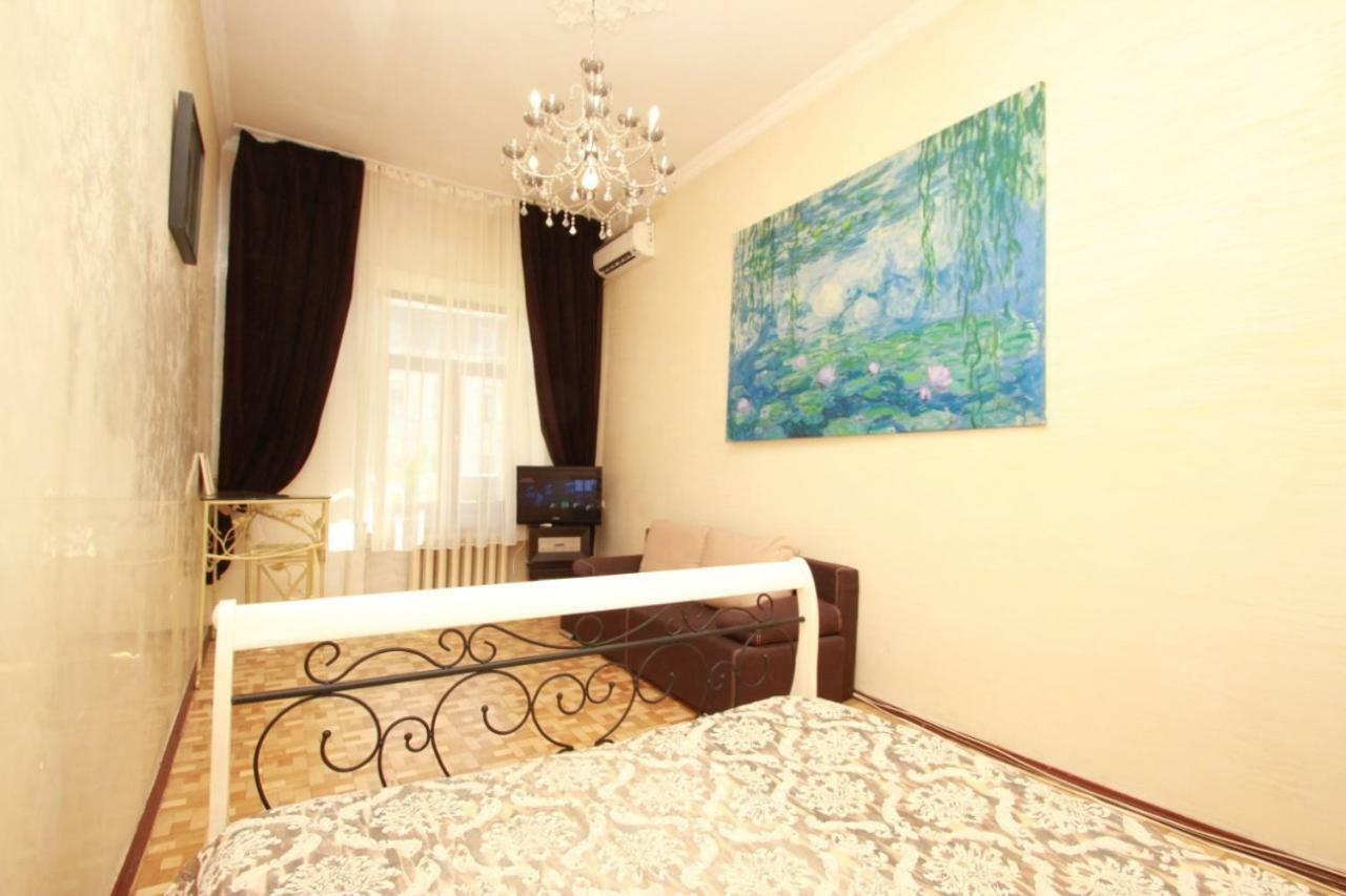 Apartmens Near Opera House Apartamento Odesa Habitación foto