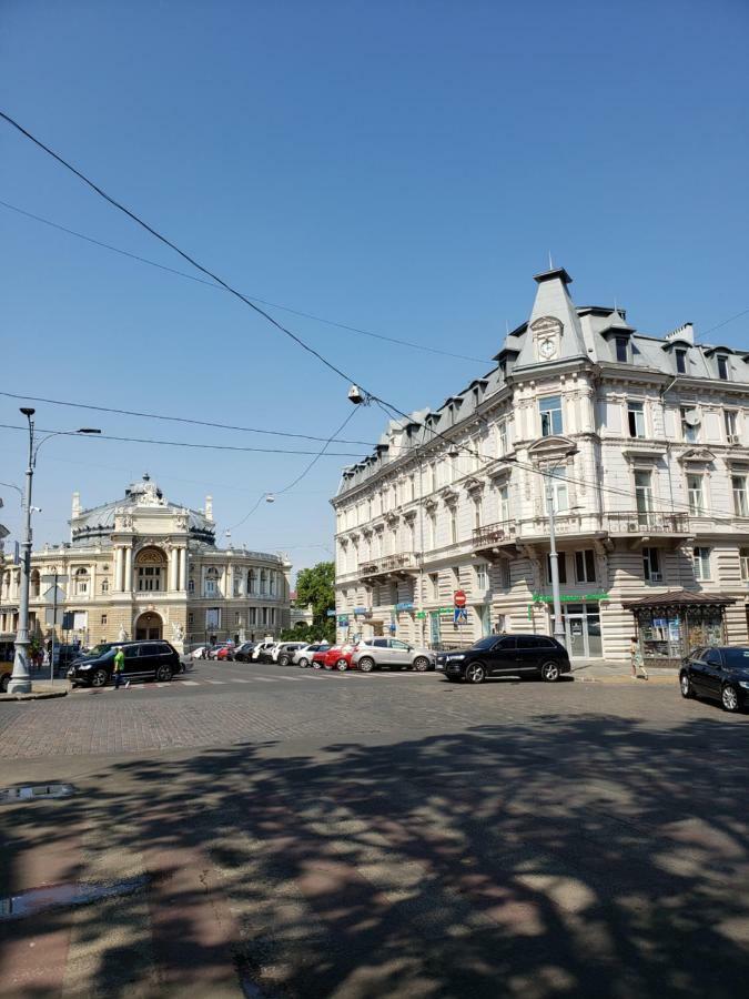 Apartmens Near Opera House Apartamento Odesa Exterior foto